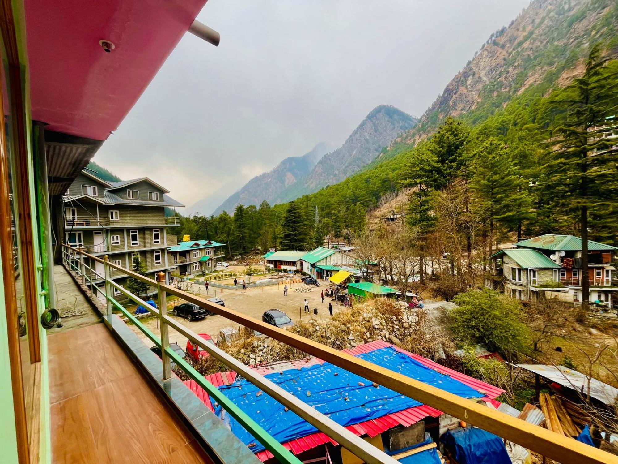 Hotel Brownie River View Касоль Экстерьер фото
