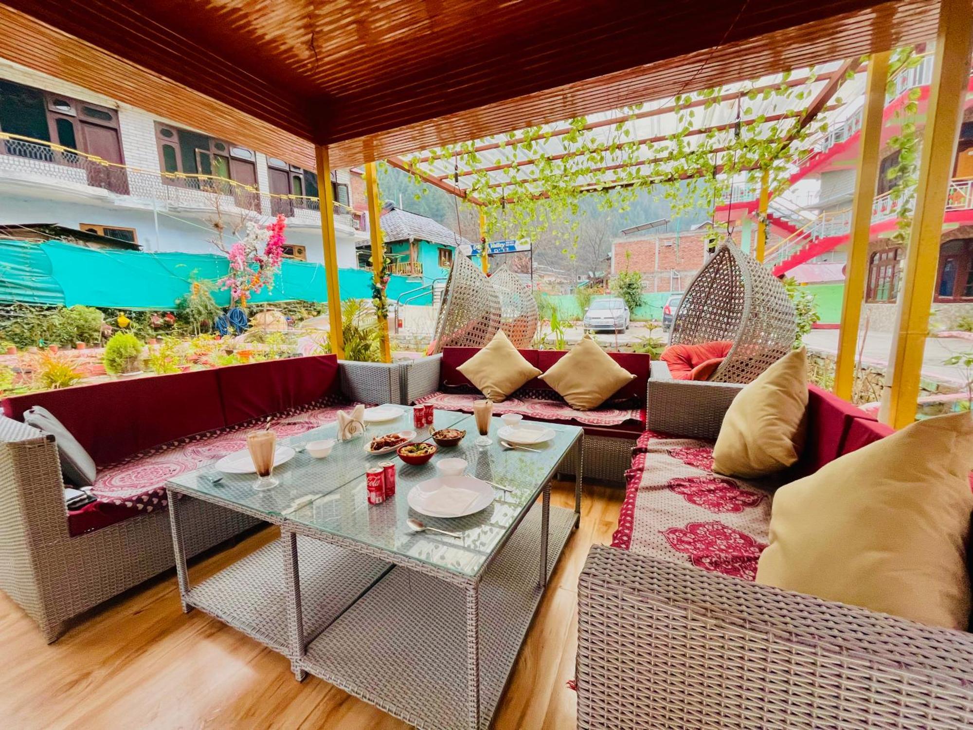 Hotel Brownie River View Касоль Экстерьер фото