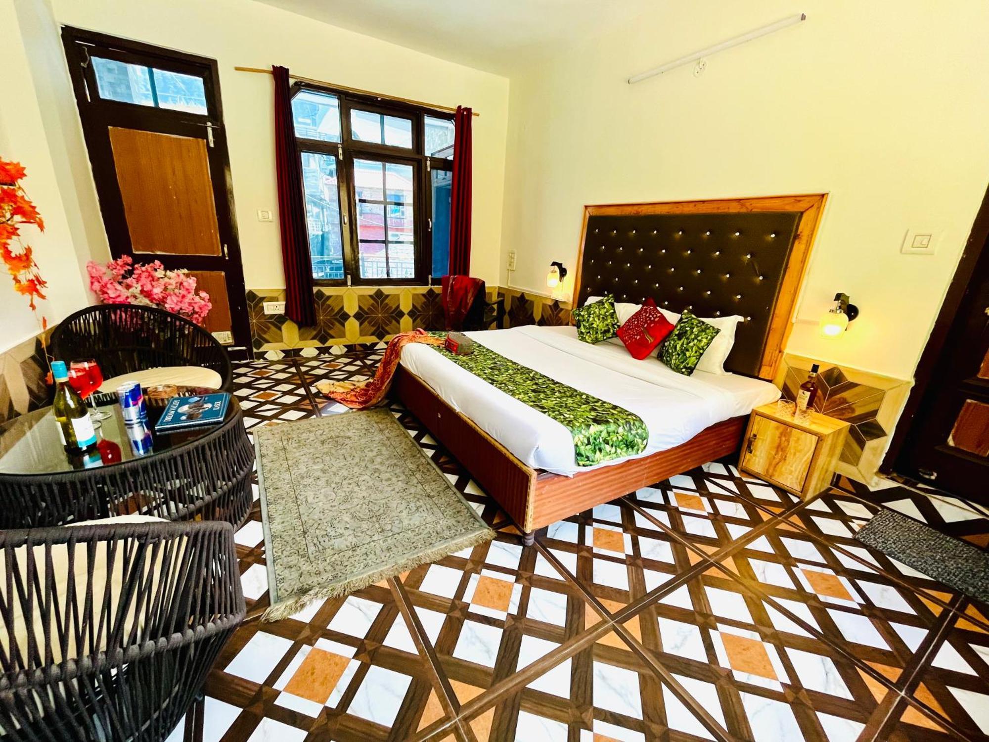 Hotel Brownie River View Касоль Экстерьер фото